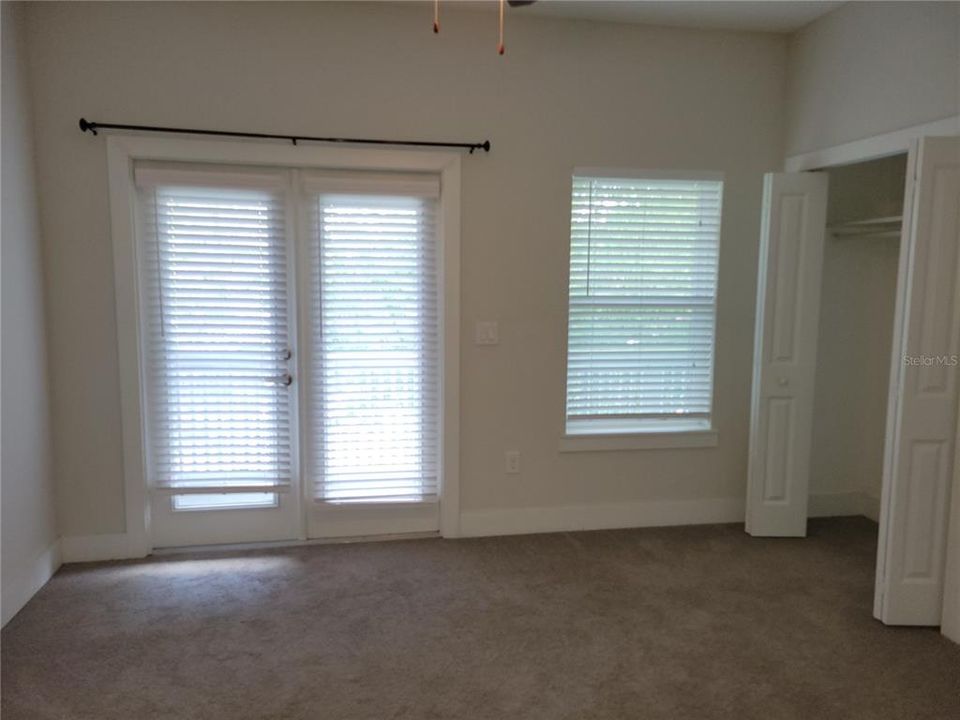 For Sale: $430,000 (3 beds, 2 baths, 1945 Square Feet)
