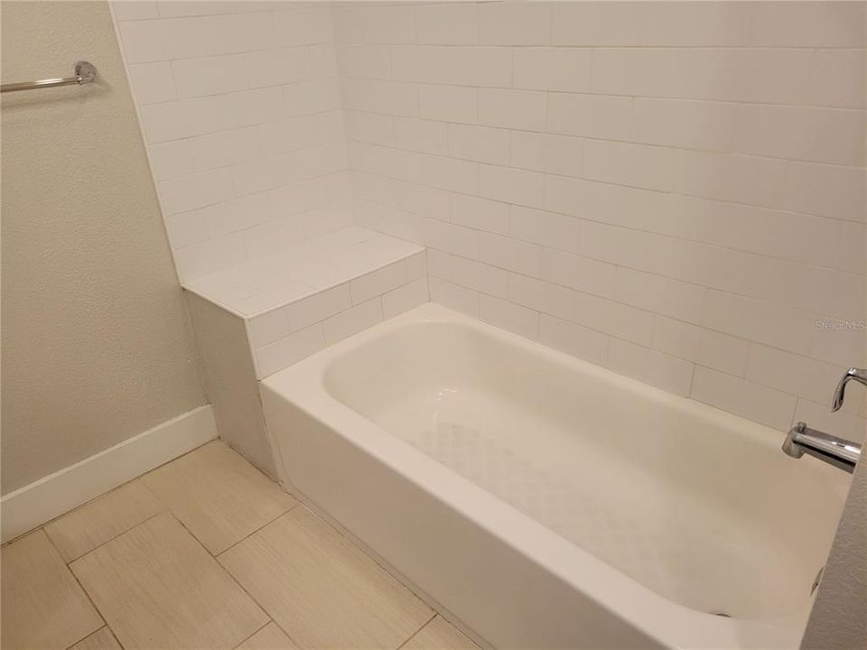 For Sale: $430,000 (3 beds, 2 baths, 1945 Square Feet)