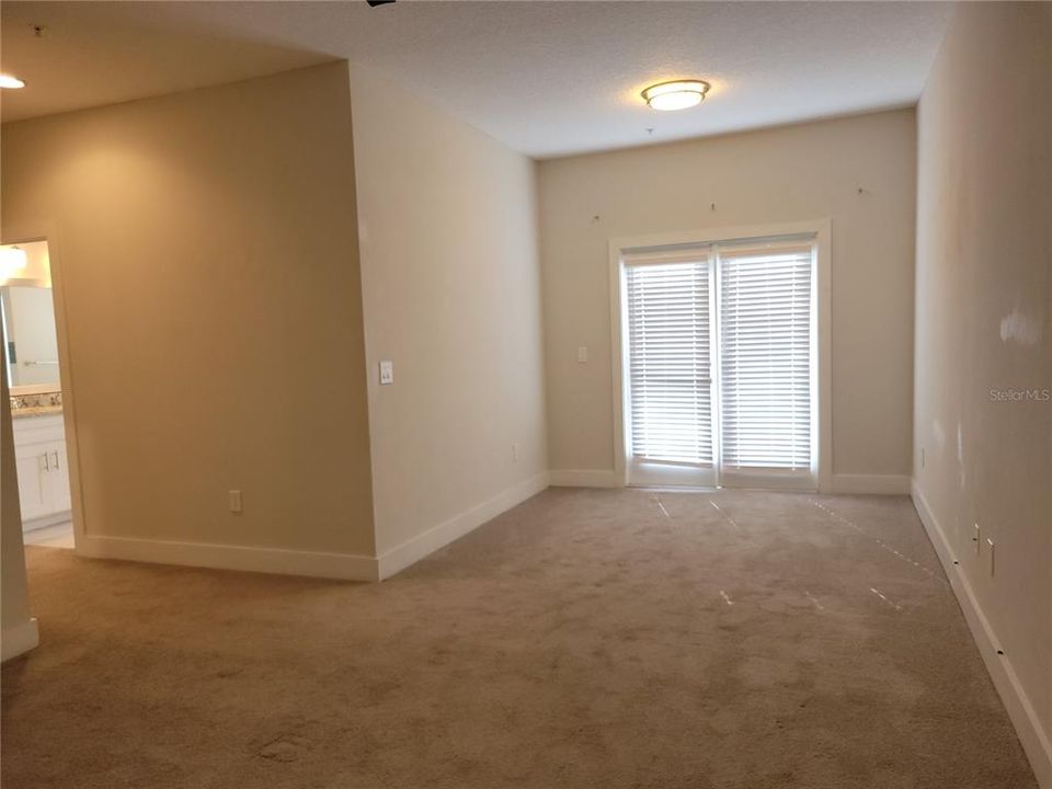 For Sale: $430,000 (3 beds, 2 baths, 1945 Square Feet)