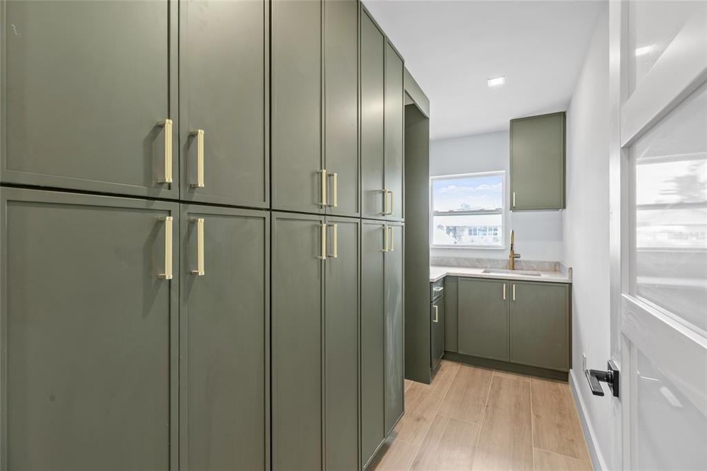 For Sale: $1,199,000 (4 beds, 3 baths, 2328 Square Feet)