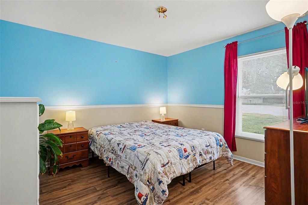 For Sale: $365,000 (4 beds, 2 baths, 1868 Square Feet)