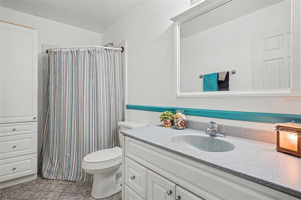 For Sale: $365,000 (4 beds, 2 baths, 1868 Square Feet)