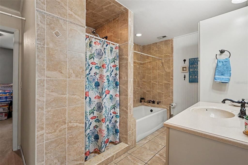 For Sale: $365,000 (4 beds, 2 baths, 1868 Square Feet)