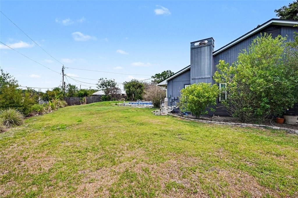 For Sale: $365,000 (4 beds, 2 baths, 1868 Square Feet)