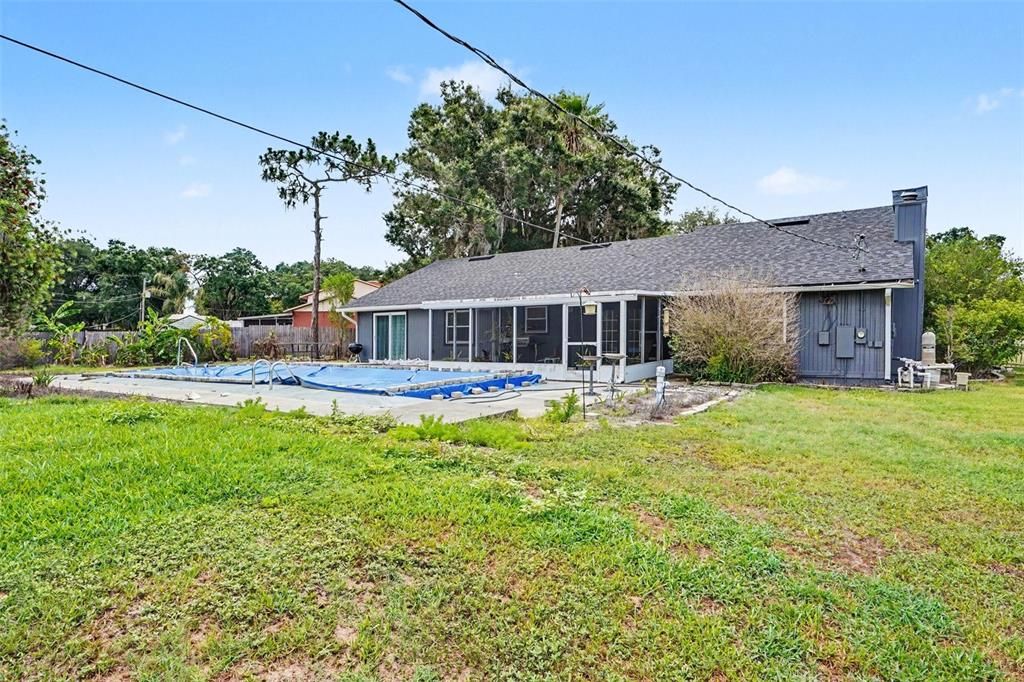 For Sale: $365,000 (4 beds, 2 baths, 1868 Square Feet)