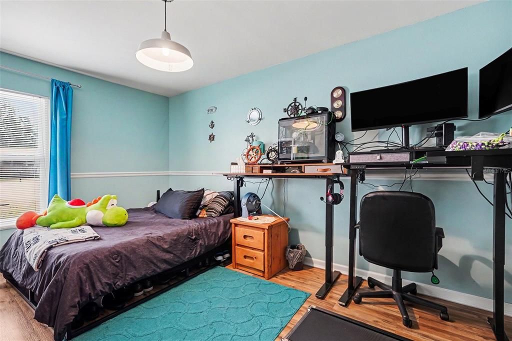 For Sale: $365,000 (4 beds, 2 baths, 1868 Square Feet)