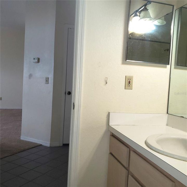 For Rent: $1,395 (1 beds, 1 baths, 842 Square Feet)