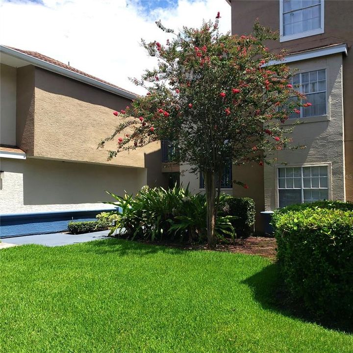 For Rent: $1,395 (1 beds, 1 baths, 842 Square Feet)