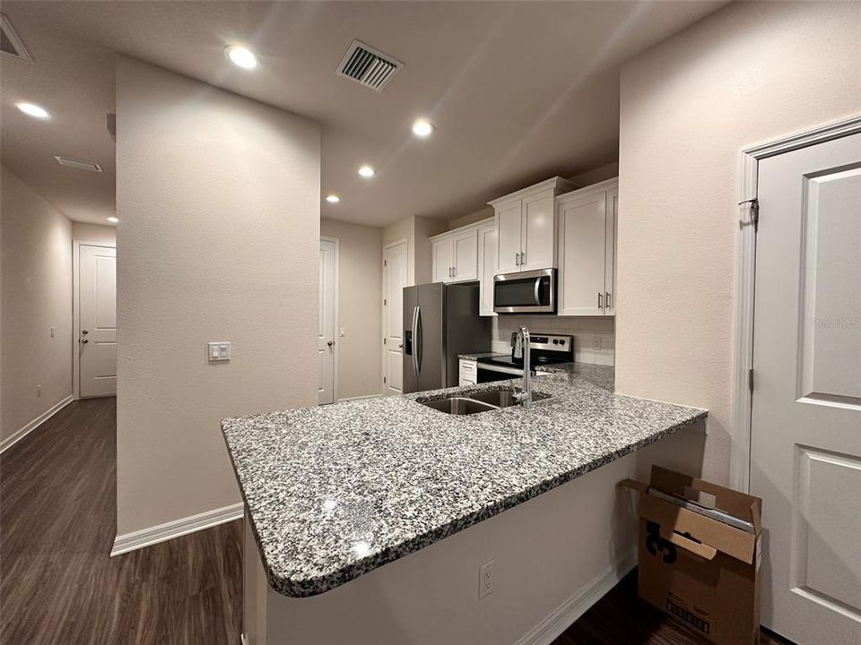 For Rent: $2,900 (3 beds, 2 baths, 1816 Square Feet)
