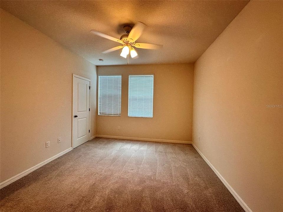For Rent: $2,900 (3 beds, 2 baths, 1816 Square Feet)
