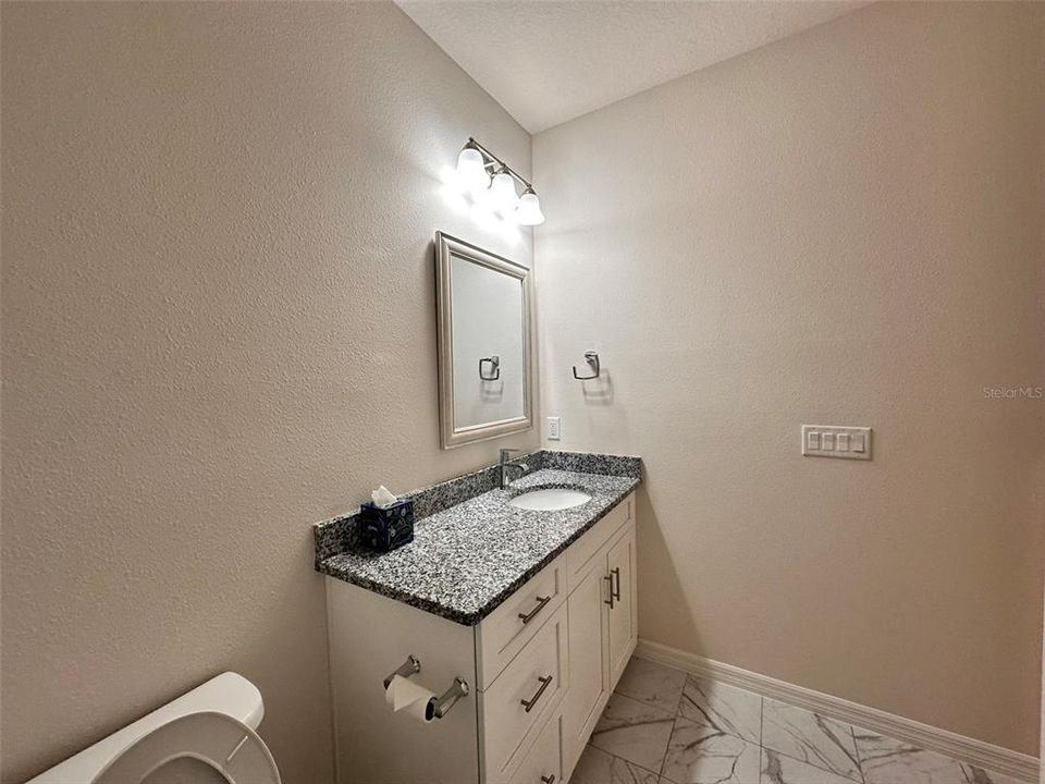 For Rent: $2,900 (3 beds, 2 baths, 1816 Square Feet)