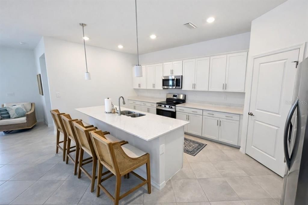 For Rent: $4,500 (4 beds, 3 baths, 2035 Square Feet)