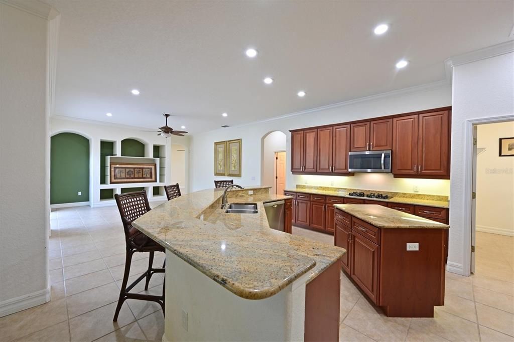 For Sale: $870,000 (4 beds, 3 baths, 3187 Square Feet)