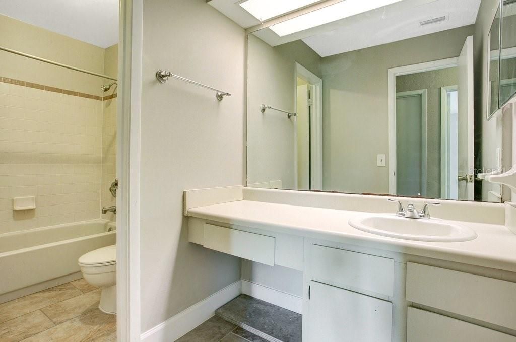 For Rent: $1,745 (3 beds, 2 baths, 1319 Square Feet)