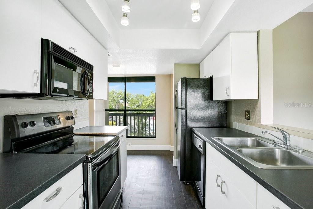 For Rent: $1,745 (3 beds, 2 baths, 1319 Square Feet)