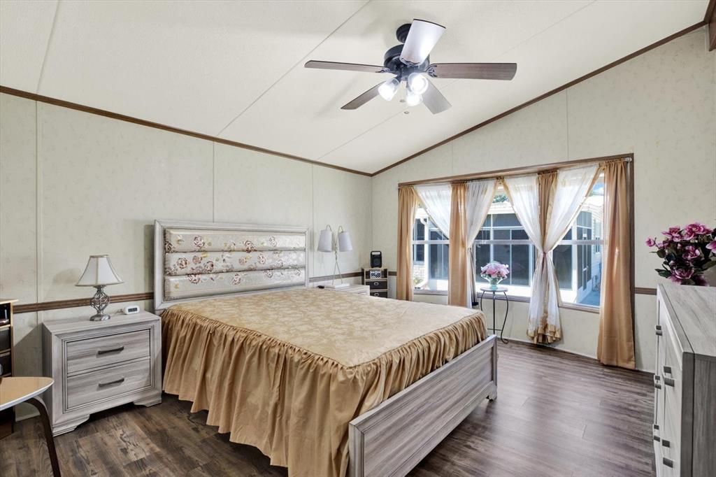For Sale: $135,000 (3 beds, 2 baths, 1152 Square Feet)