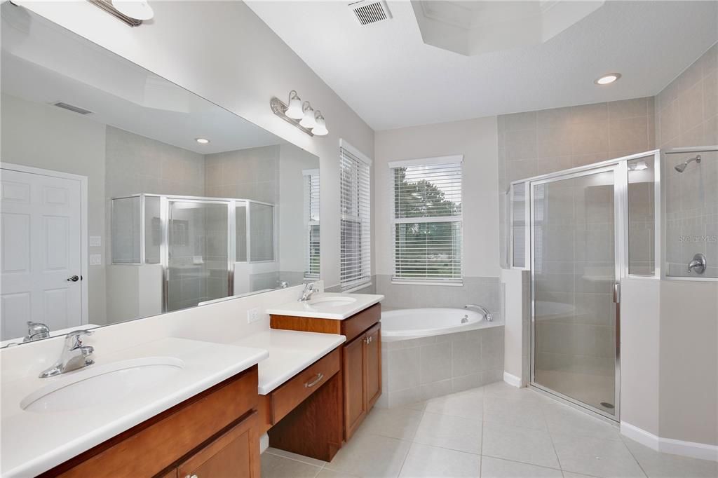 For Rent: $2,795 (4 beds, 2 baths, 2585 Square Feet)