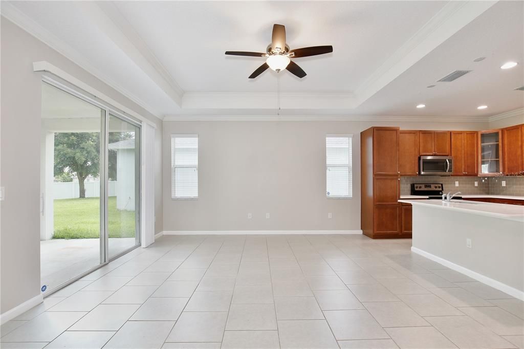 For Rent: $2,795 (4 beds, 2 baths, 2585 Square Feet)