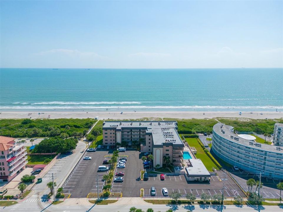 For Sale: $350,000 (2 beds, 2 baths, 1101 Square Feet)