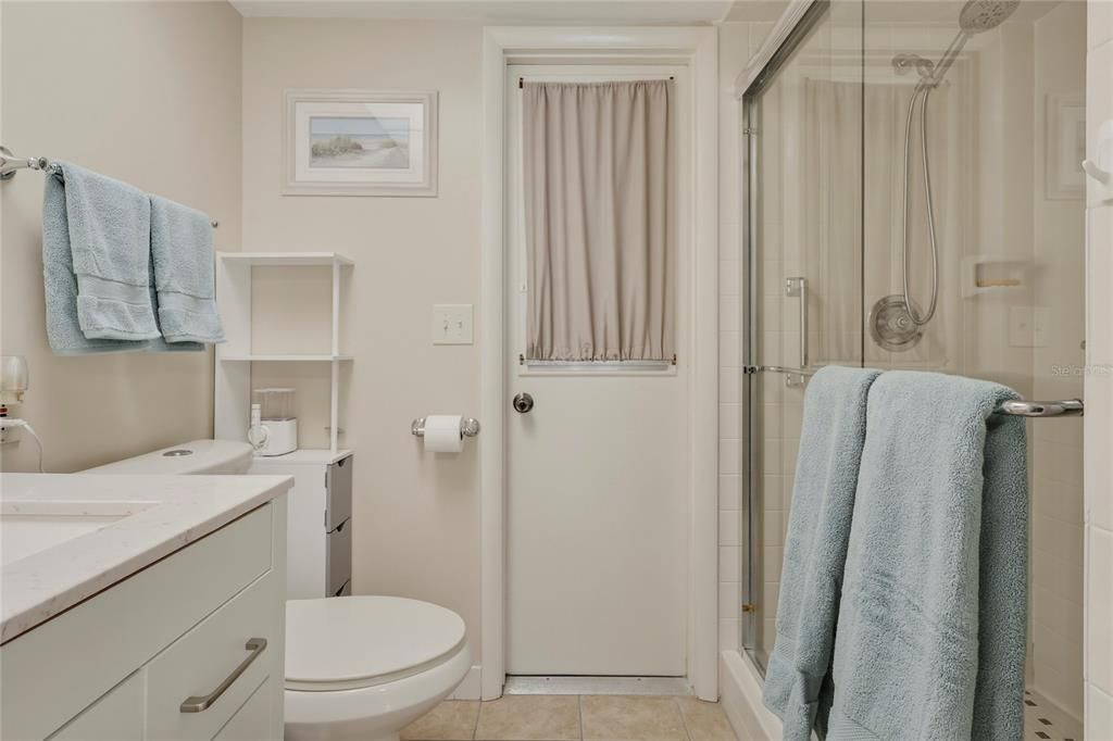 For Sale: $379,900 (2 beds, 2 baths, 1390 Square Feet)