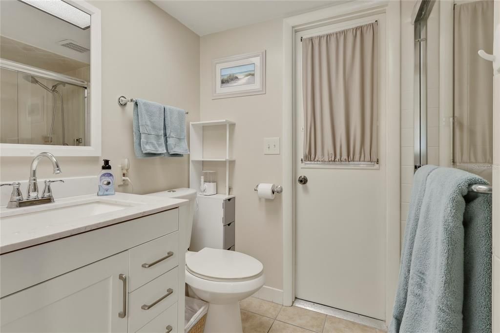 For Sale: $379,900 (2 beds, 2 baths, 1390 Square Feet)