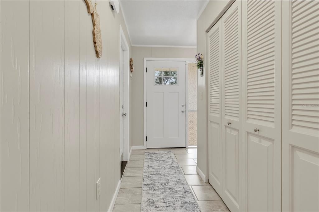 For Sale: $379,900 (2 beds, 2 baths, 1390 Square Feet)
