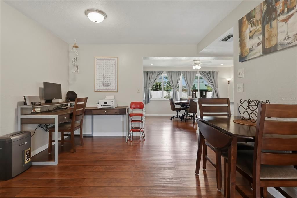 For Sale: $379,900 (2 beds, 2 baths, 1390 Square Feet)