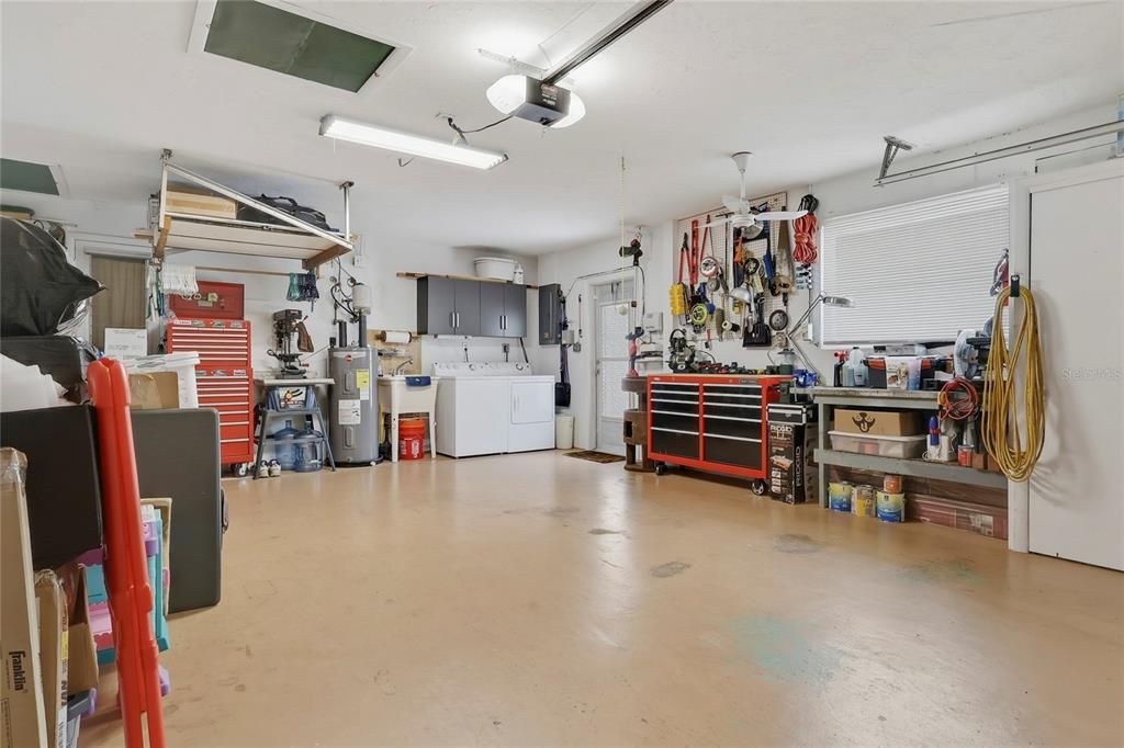 For Sale: $379,900 (2 beds, 2 baths, 1390 Square Feet)
