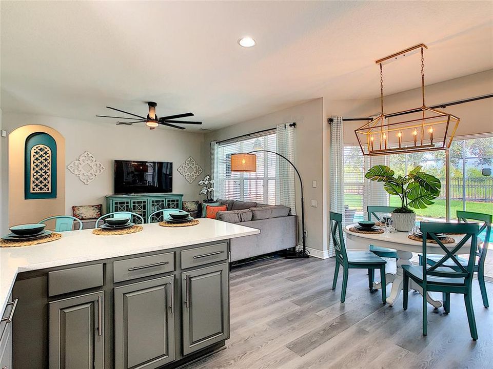 For Sale: $695,000 (6 beds, 4 baths, 2812 Square Feet)