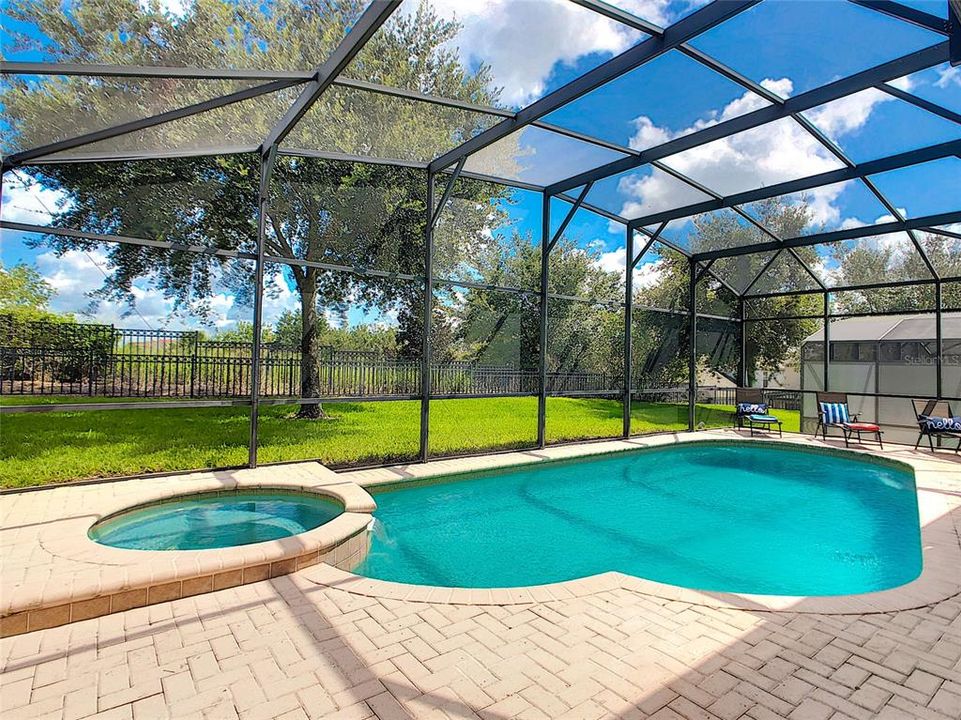For Sale: $695,000 (6 beds, 4 baths, 2812 Square Feet)
