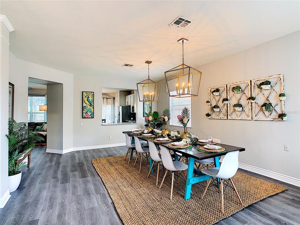 For Sale: $695,000 (6 beds, 4 baths, 2812 Square Feet)
