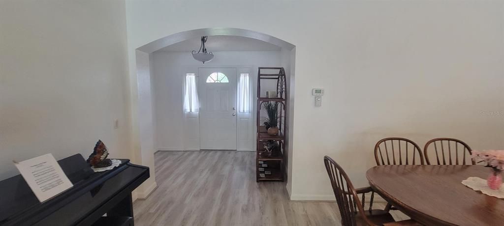 На продажу: $390,000 (3 спален, 2 ванн, 1647 Квадратных фут)