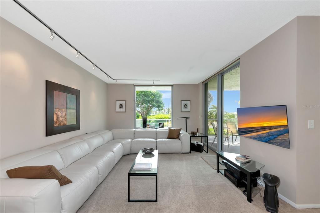 For Rent: $4,500 (2 beds, 2 baths, 1577 Square Feet)