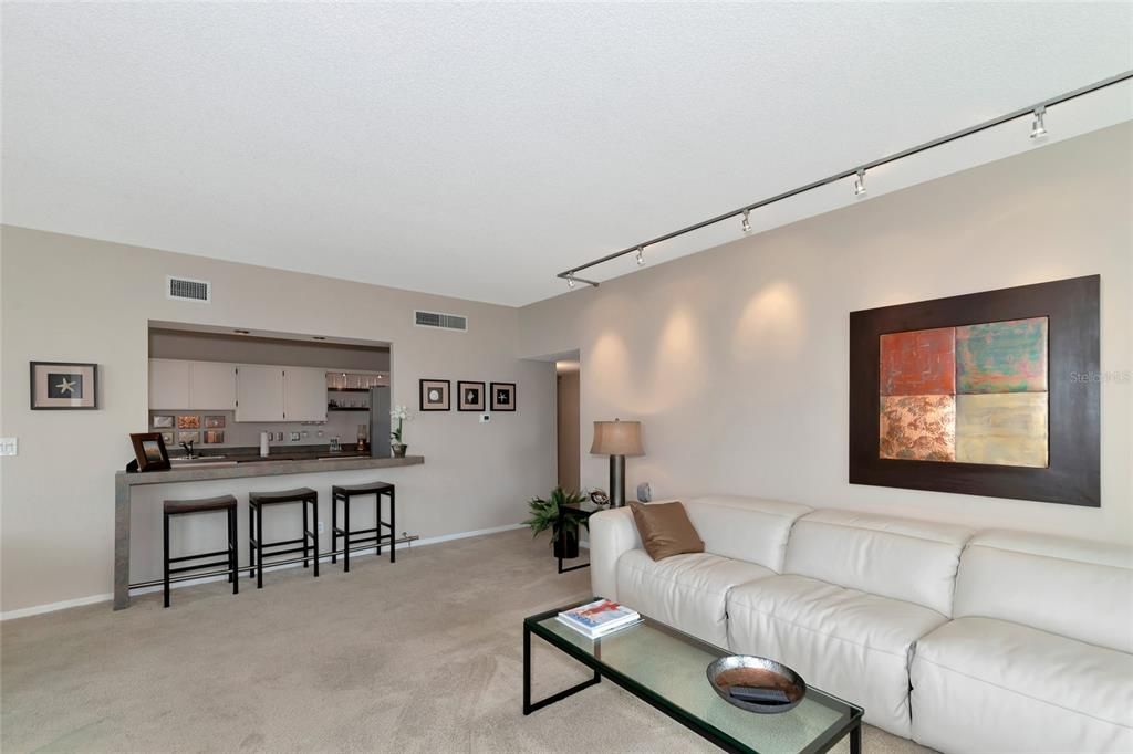 For Rent: $4,500 (2 beds, 2 baths, 1577 Square Feet)