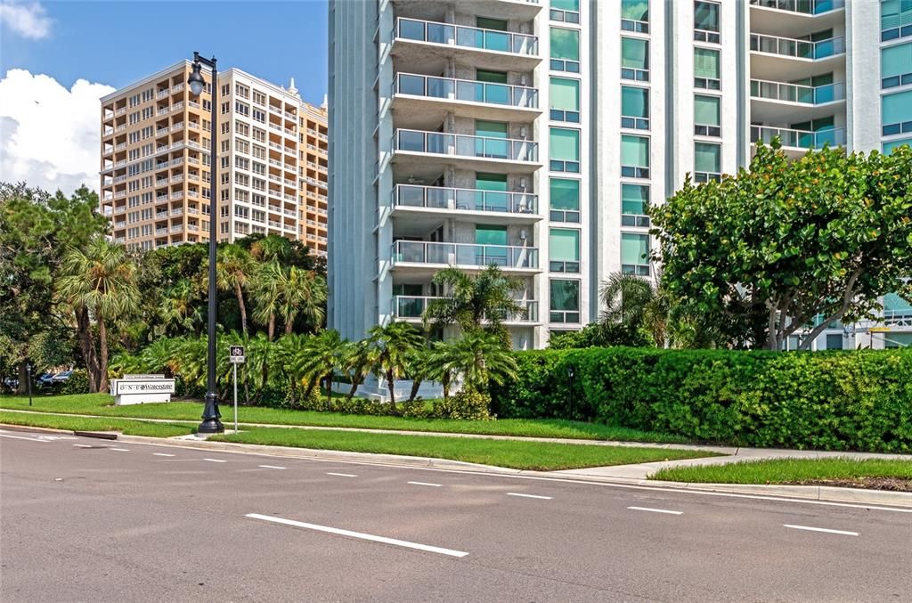 For Rent: $4,500 (2 beds, 2 baths, 1577 Square Feet)