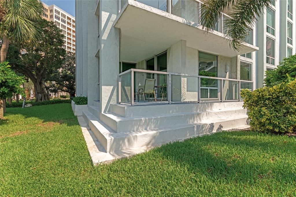 For Rent: $4,500 (2 beds, 2 baths, 1577 Square Feet)