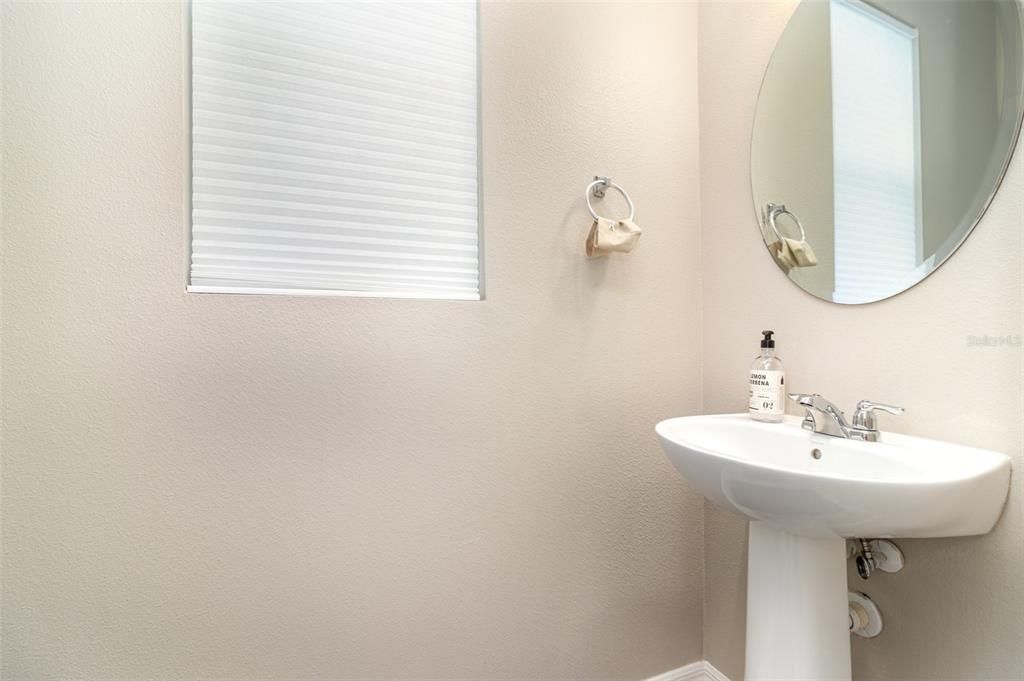 En Venta: $499,900 (3 camas, 2 baños, 1860 Pies cuadrados)