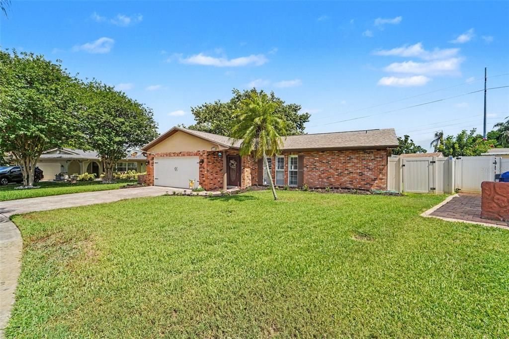 For Sale: $450,000 (3 beds, 2 baths, 1550 Square Feet)