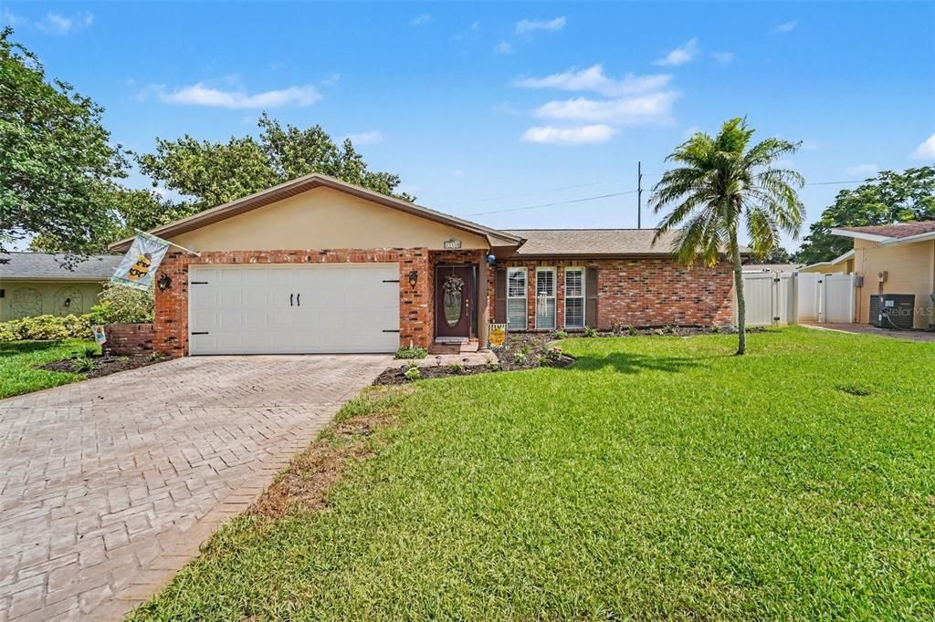 For Sale: $450,000 (3 beds, 2 baths, 1550 Square Feet)