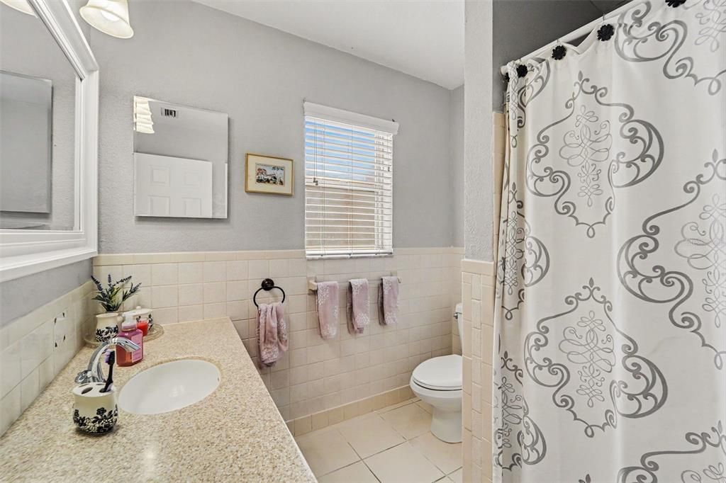 For Sale: $450,000 (3 beds, 2 baths, 1550 Square Feet)