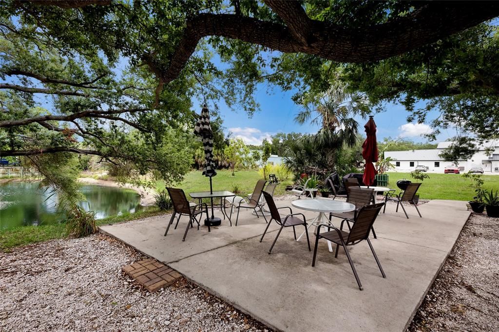 For Sale: $140,000 (1 beds, 1 baths, 864 Square Feet)