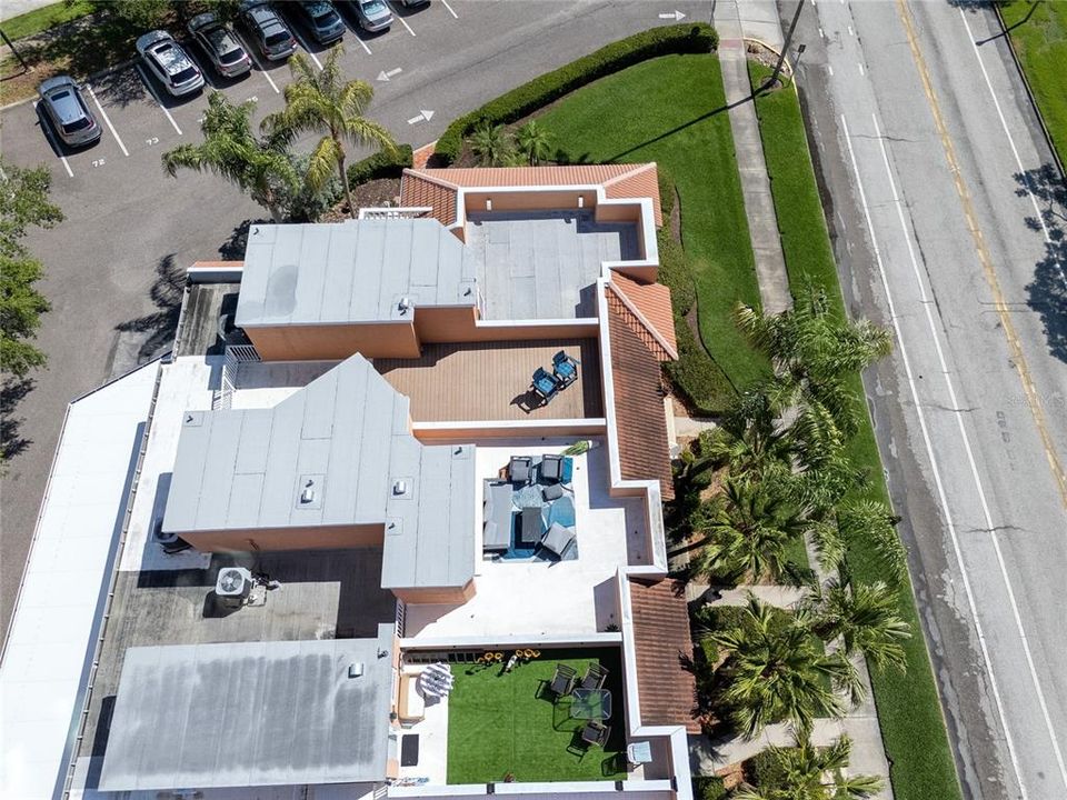 For Rent: $5,000 (2 beds, 2 baths, 1956 Square Feet)