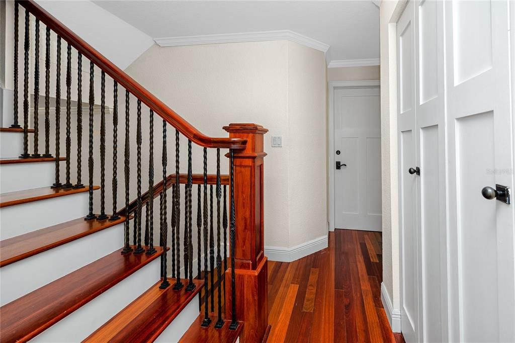 For Rent: $5,000 (2 beds, 2 baths, 1956 Square Feet)
