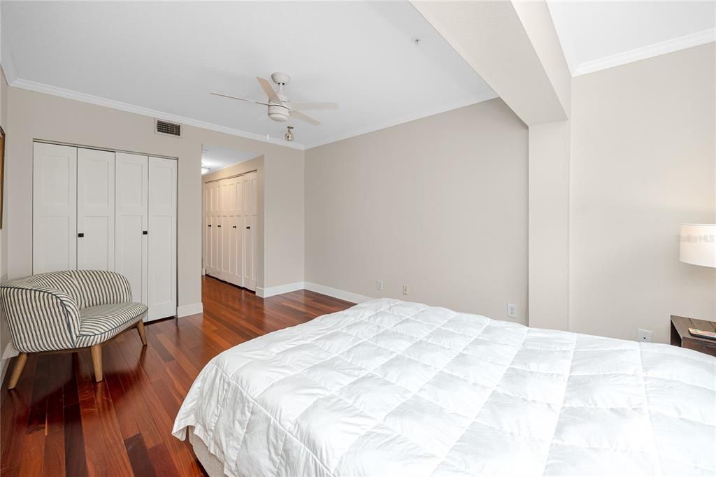 For Rent: $5,000 (2 beds, 2 baths, 1956 Square Feet)