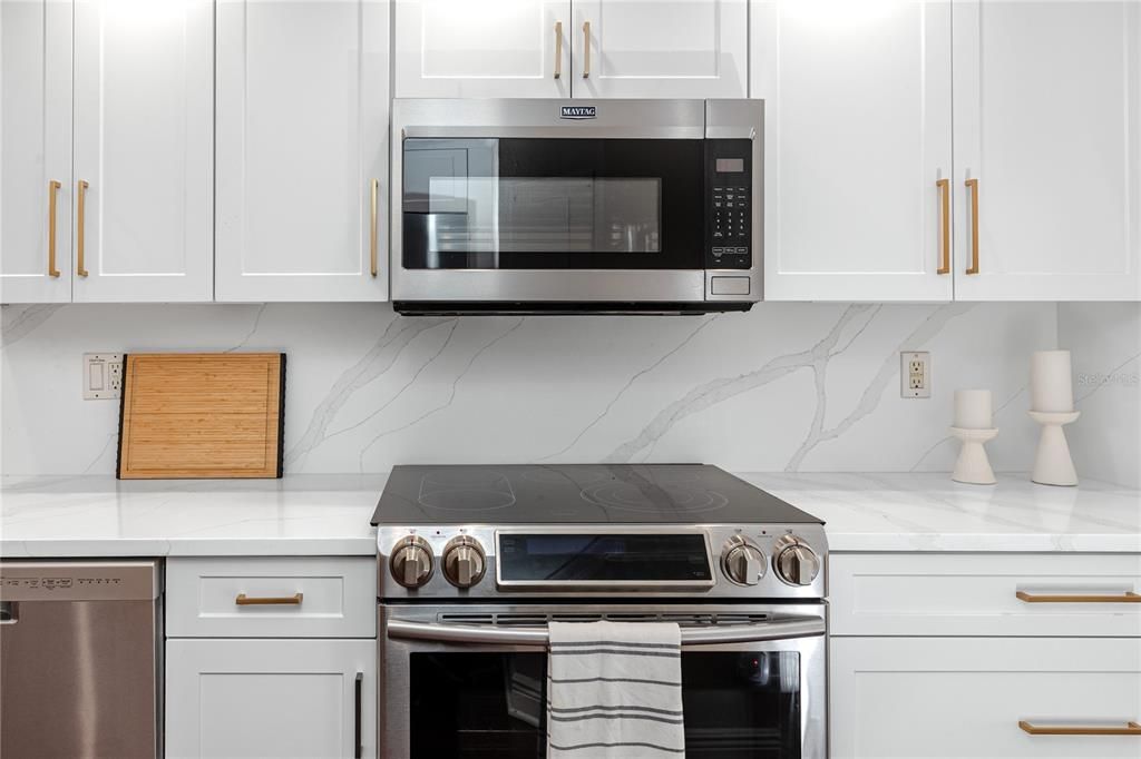 For Rent: $5,000 (2 beds, 2 baths, 1956 Square Feet)