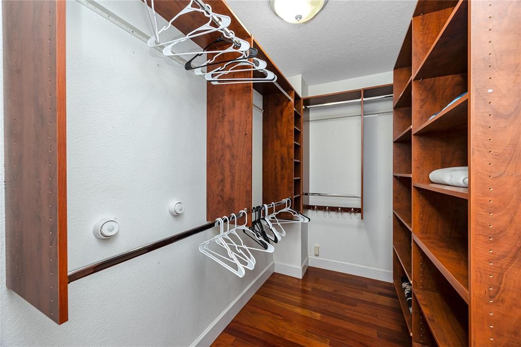 For Rent: $5,000 (2 beds, 2 baths, 1956 Square Feet)