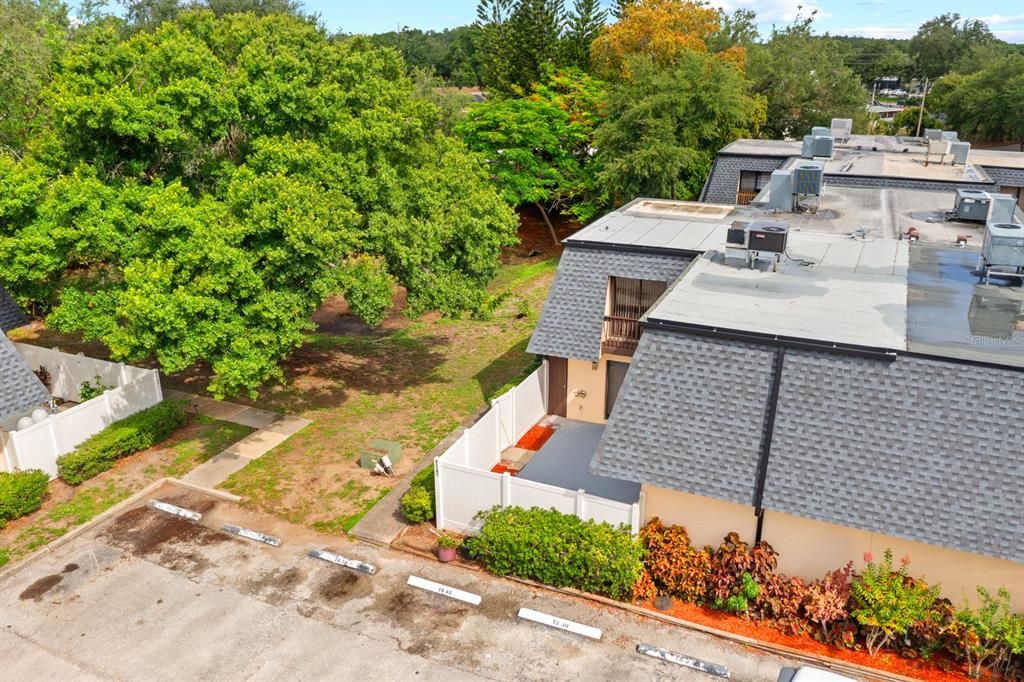 На продажу: $249,990 (2 спален, 2 ванн, 1302 Квадратных фут)