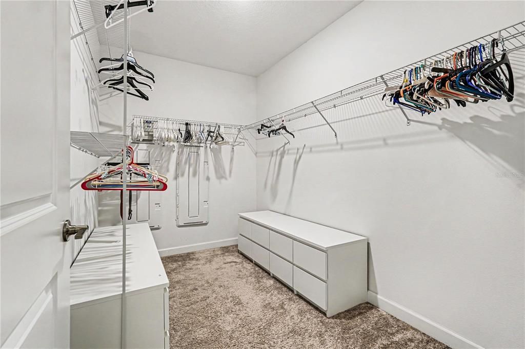 В аренду: $2,200 (2 спален, 2 ванн, 1747 Квадратных фут)