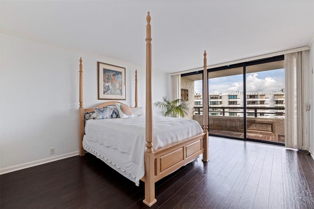 For Sale: $1,650,000 (3 beds, 3 baths, 3329 Square Feet)
