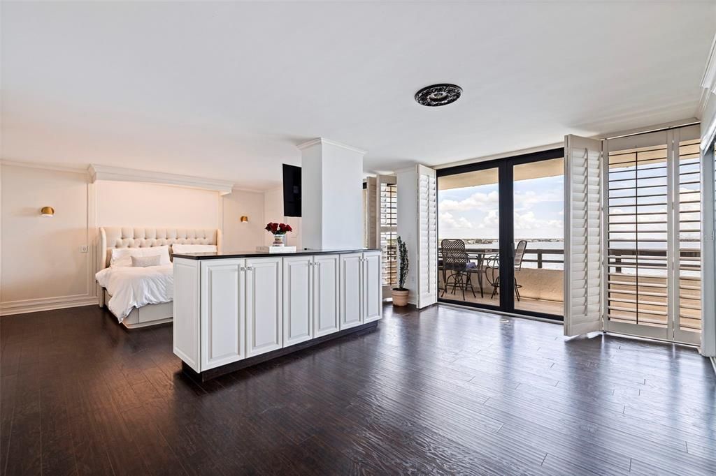 For Sale: $1,650,000 (3 beds, 3 baths, 3329 Square Feet)